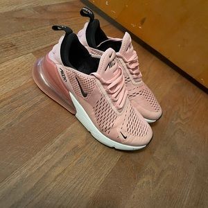 Air Max 270